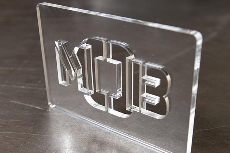 Gia công mica theo yêu cầu 1 Sản xuất sản phẩm mica